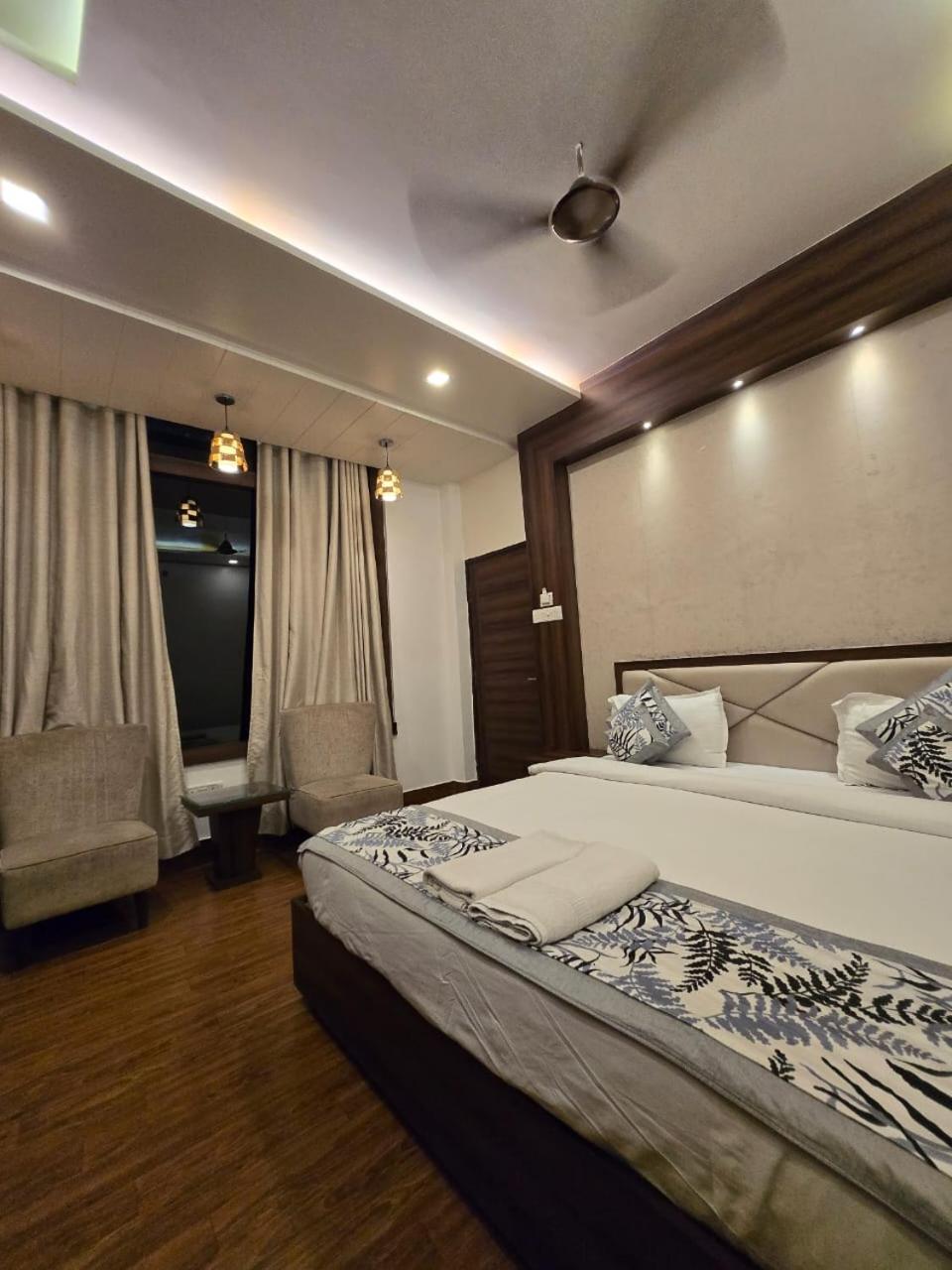 A Palace On River Varanasi Exterior foto
